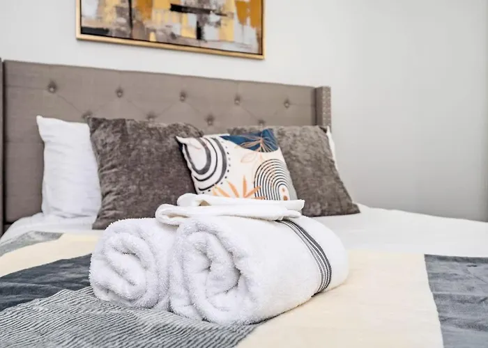 Brand New Condo With Balcony Washer Dryer 542Blvd