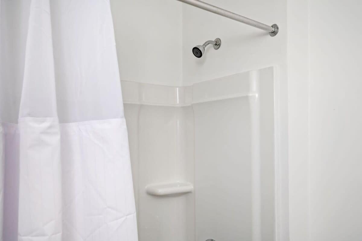 Ferienhaus Brand New With Balcony Washer Dryer 542blvd